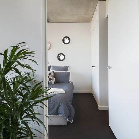 Littlestay Sturt - 2 Bedroom Aptm ملبورن المظهر الخارجي الصورة